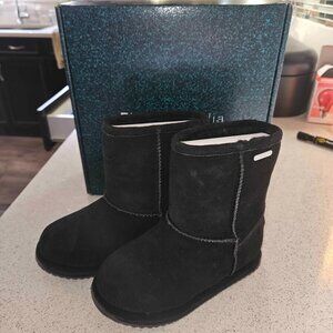 NEW Children's Size 11 Black Suede EMU Brumby Boots - Waterproof
